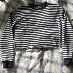 Cropped blue and white long sleeve
